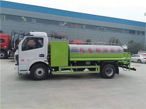 4.5噸純電動灑水車發往廣東，?？蛻羯馀d隆，用車愉快！