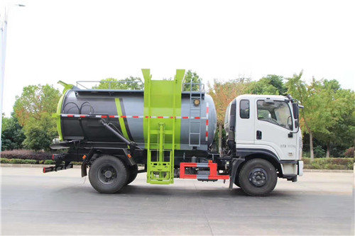 國(guó)六專(zhuān)底D1罐式餐廚垃圾車(chē)面世！免征環(huán)保均已下達(dá)，上戶(hù)無(wú)憂(yōu)，歡迎選購(gòu)！