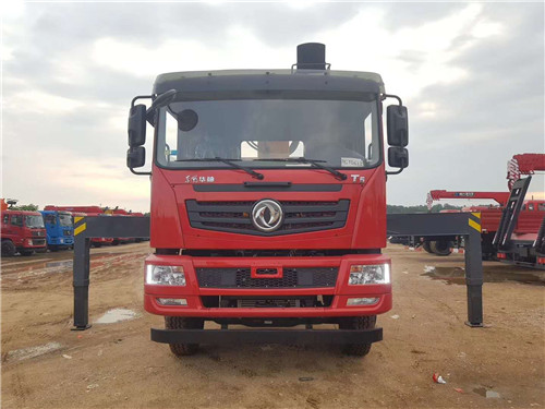 東風華神T5質尊版后八輪徐工12噸4節雙聯泵吊機,廂長8.5米，四川廣元張總訂購的愛車