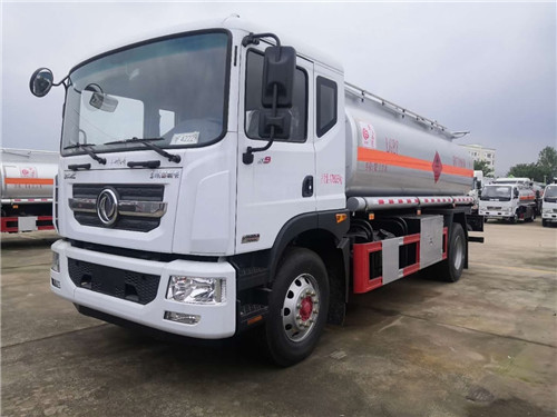 12噸D9東風多利卡加油車介紹