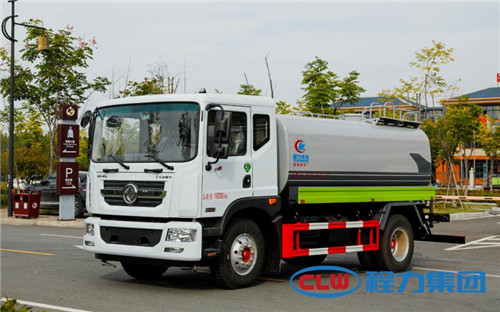 國六東風(fēng)多利卡D9綠化噴灑車匹配玉柴200馬力/康明斯230馬力發(fā)動機