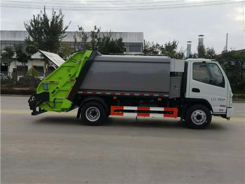 凱馬藍牌壓縮垃圾車重載爬坡6檔變速箱發熱，不打齒，故障率更低