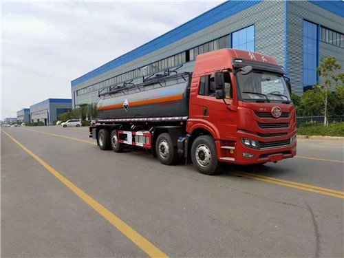 解放8*2腐蝕性物品罐式運(yùn)輸車圖片參數(shù)                                             