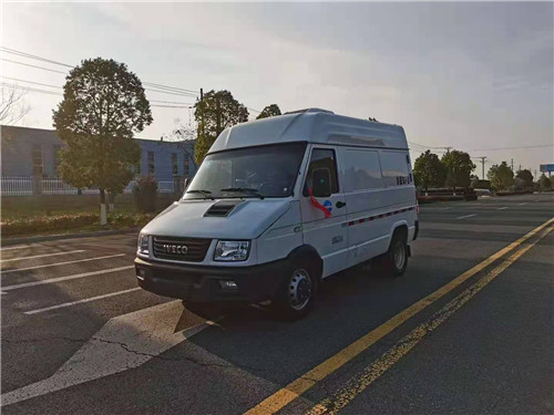 國六依維柯面包式冷藏車圖片參數介紹