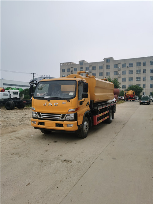 國(guó)六江淮駿鈴V7清洗吸污車圖片參數(shù)介紹