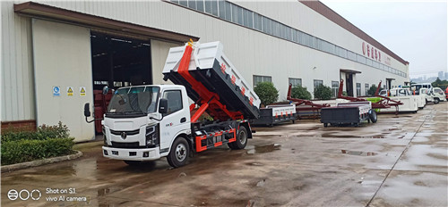 奧施國六藍牌勾臂垃圾車，不超重，云內150馬力發動機