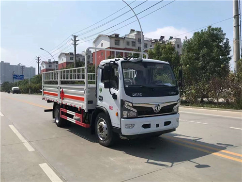 國六東風福瑞卡黃牌氣瓶運輸車，5.2米國六氣瓶運輸車