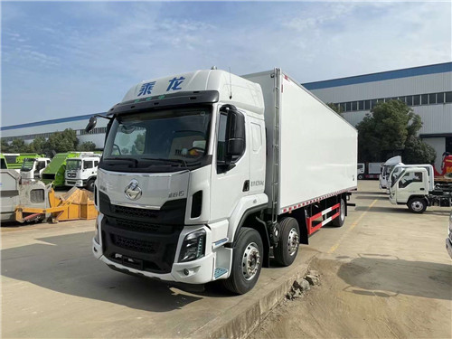 國六東風柳汽乘龍H5小三軸7.8米8.6米冷藏車圖片參數介紹