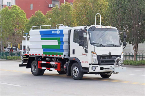 藍牌—重汽豪沃輕卡【國六抑塵車】公告?容積最大7立方，全國包上牌