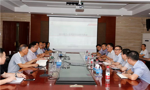 本期頭條:以國六切換為戰略抓手,程力繼續領跑全國專用車市場----國內兩大商用車主機供應商聯袂助推程力汽車領先國六專汽制造行業 本期頭條:以國六切換為戰略抓手,程力繼續領跑全國專用車市場----國內兩大商用車主機供應商聯袂助推程力汽車領先國六專汽制造行業