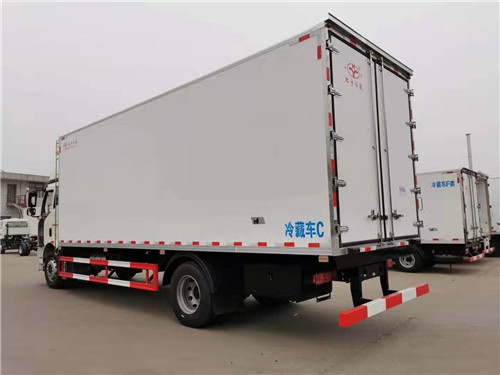 1574671547387501.jpg 解放J6L高頂雙臥(領(lǐng)航版)75米冷藏車(chē)圖片 (3).jpg