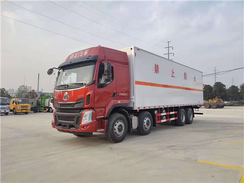 1576741645688164.jpg 東風柳汽前四后八危險品廂式運輸車 (2).jpg