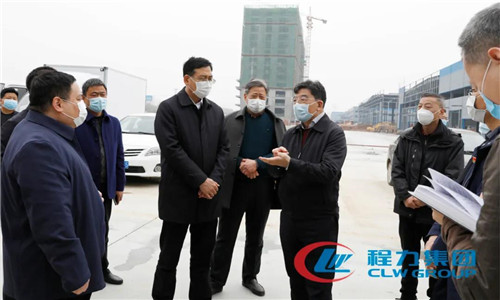 曹廣晶副省長對這些年程力汽車集團的飛速發展表示高度贊揚,并就目前的經濟形勢和市場環境,對程力的經濟發展提出了寶貴意見。 曹廣晶副省長對這些年程力汽車集團的飛速發展表示高度贊揚,并就目前的經濟形勢和市場環境,對程力的經濟發展提出了寶貴意見。