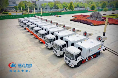 程力集團彰顯大企風范，八天交付45臺東風天錦抑塵車出口阿聯酋！