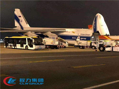 程力公司在國內(nèi)，出色地完成了國務院應對新型冠裝病毒肺炎疫情聯(lián)防聯(lián)控機制醫(yī)療物資保障組和隨州市市委市政府下達的抗疫物資保障任務后，積極組織力量參與國際社會全球防疫重任洪流之中，全力以赴配合國家戰(zhàn)略共建人類命運共同體的宏偉事業(yè)，在8天時間內(nèi)趕制45輛消毒殺菌噴霧防疫車，馳援中東阿聯(lián)酋，對接南亞馬來西亞的防疫戰(zhàn)車也在緊鑼密鼓的籌劃中；程力智慧、程力速度、程力品牌，再次彰顯了中國制造的硬核實力。 中國的程力、世界的程力，東方魅力驚艷全球。