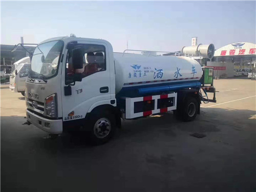 1588988067942309.jpg 唐俊歐鈴黃牌6方國六灑水車 (1).jpg