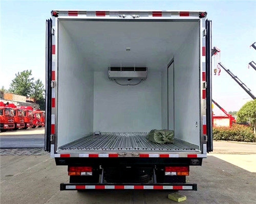 1592467355254403.jpg 陜汽德龍K3000冷藏車2.jpg