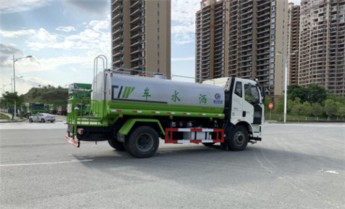 1594022047135636.jpg 國(guó)六解放12方灑水車 (7).jpg