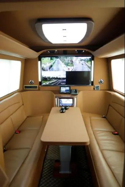 進(jìn)口奔馳斯賓特524加長版客車 進(jìn)口奔馳斯賓特524加長版客車