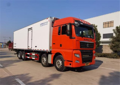 1638169699105806.jpg 國(guó)六9米6重汽汕德卡肉鉤冷藏車 (2).jpg