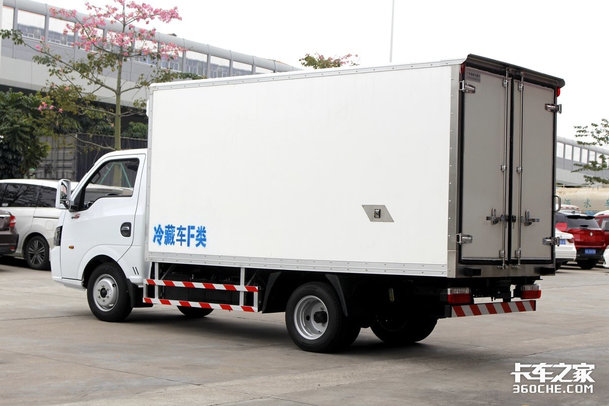 2.3L全柴機&nbsp;途逸冷藏車可以合規拉1.8噸