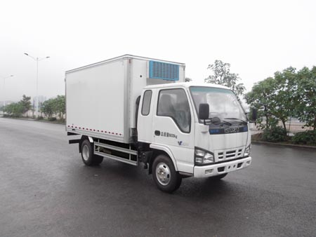 3.3噸五十鈴帶臥冷藏車(chē)