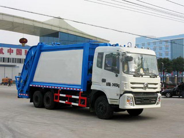國四東風(fēng)后雙橋壓縮式垃圾車