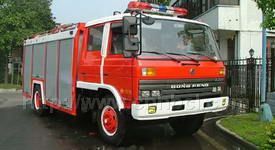 東風(fēng)145泡沫消防車(chē)