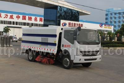 國(guó)四東風(fēng)凱普特道路清掃車