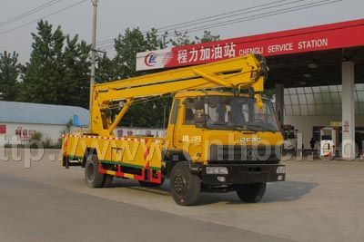 國4東風153高空作業車