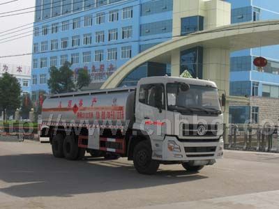 東風天龍后雙橋運油車