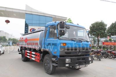 國四東風153運油車